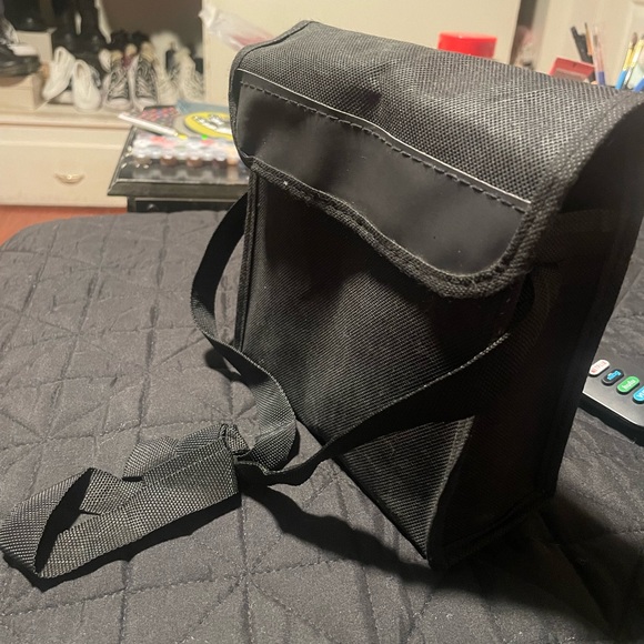 Binoculars - Picture 4 of 5